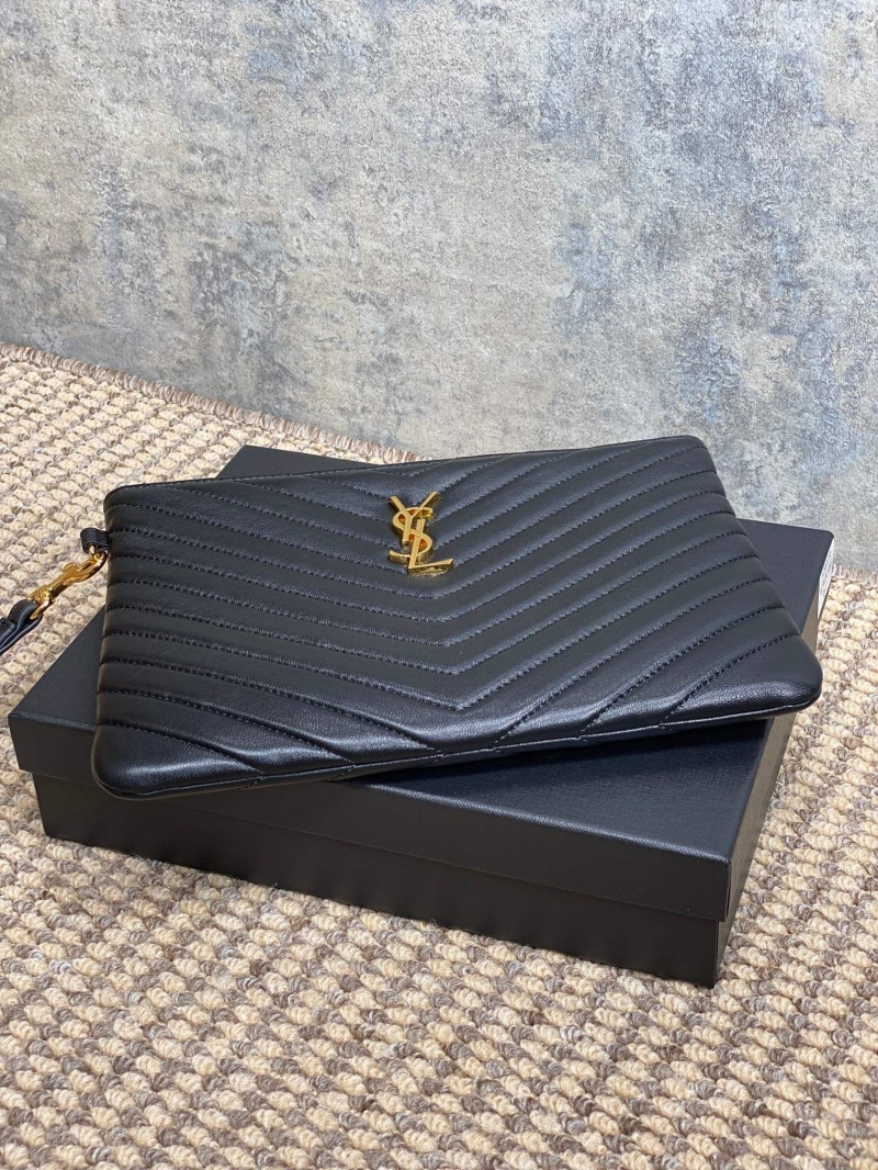 Y51 clutch bags